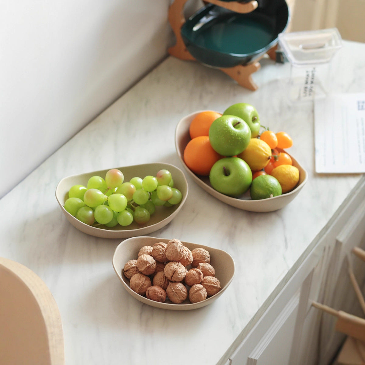 Multi-layer Fruit Tray for Living Room Coffee Table, Front Desk Display for Tea Snacks